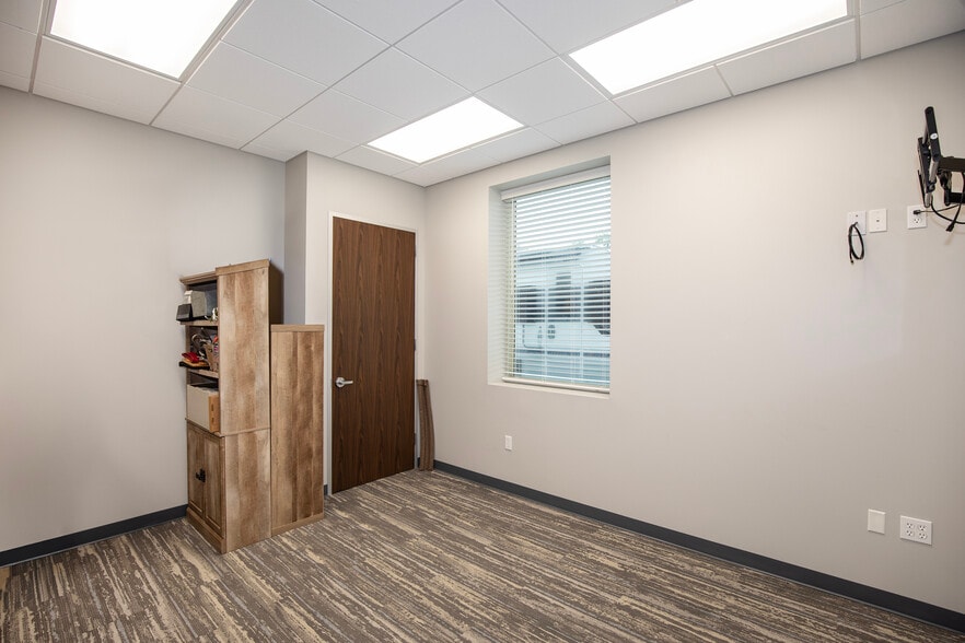 More Photos Of 2605 Columbia Memorial Pky, Kemah Office For Lease