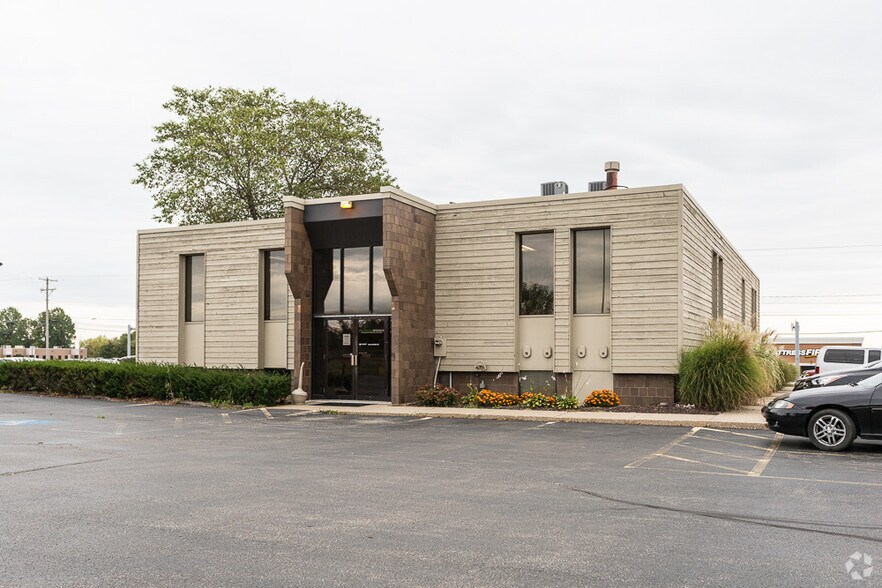 More Photos Of 2850 S Arlington Rd, Akron Office For Sale