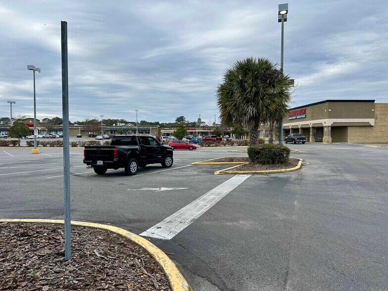 More Photos Of 2550 N Main St, Gainesville Land For Sale