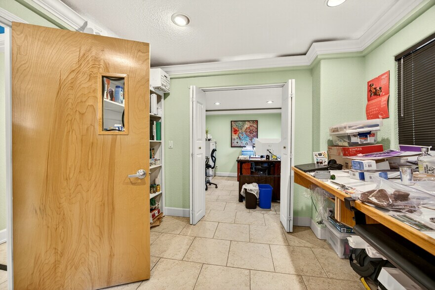 More Photos Of 3100 Merriman Rd, Medford Warehouse For Sale