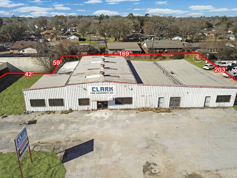 More Photos Of 1838 Federal Rd, Houston Warehouse For Sale