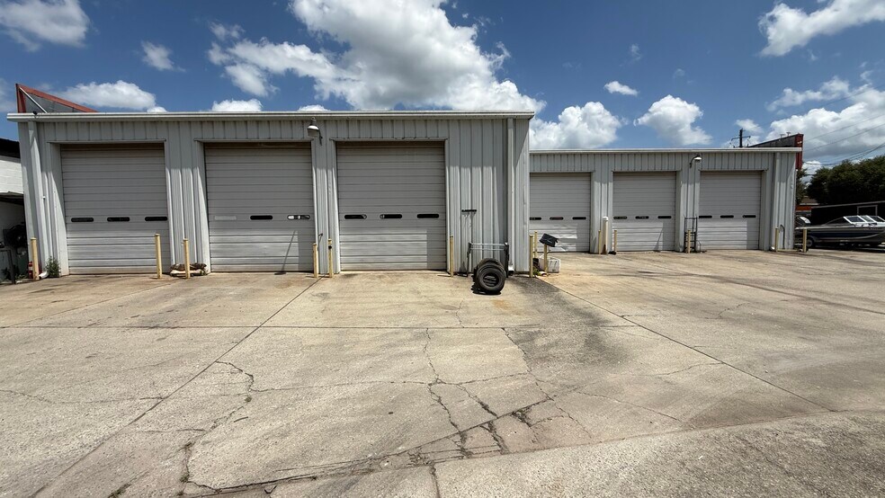 More Photos Of 3919 Highway 25, Montevallo Service For Sale