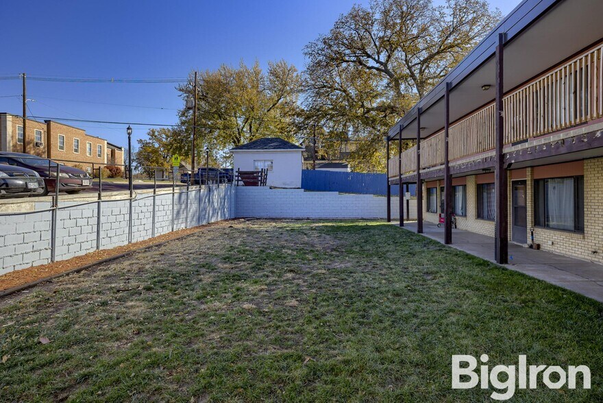 More Photos Of 525 I St, Fairbury Apartments For Sale