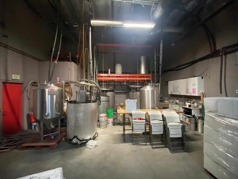 More Photos Of 2379 La Mirada Dr, Vista Warehouse For Lease