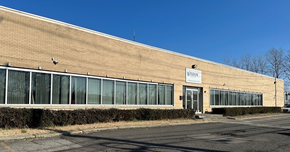 More Photos Of 175 Broad St, Carlstadt Distribution For Lease