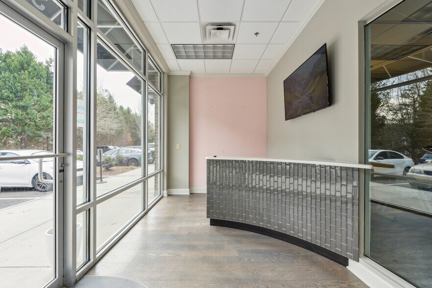 More Photos Of 1300 Peachtree Industrial Blvd, Suwanee Storefront Retail Office For Sale