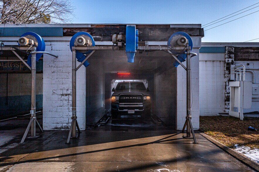 More Photos Of 516 14th st, West Point Carwash For Sale