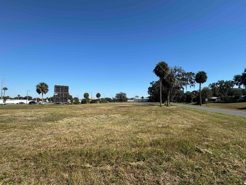 More Photos Of 1977 Main Street, Leesburg Land For Sale