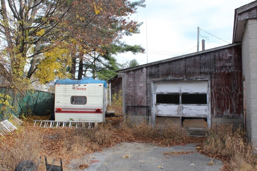 More Photos Of 72 Unity St, Turners Falls Freestanding For Sale