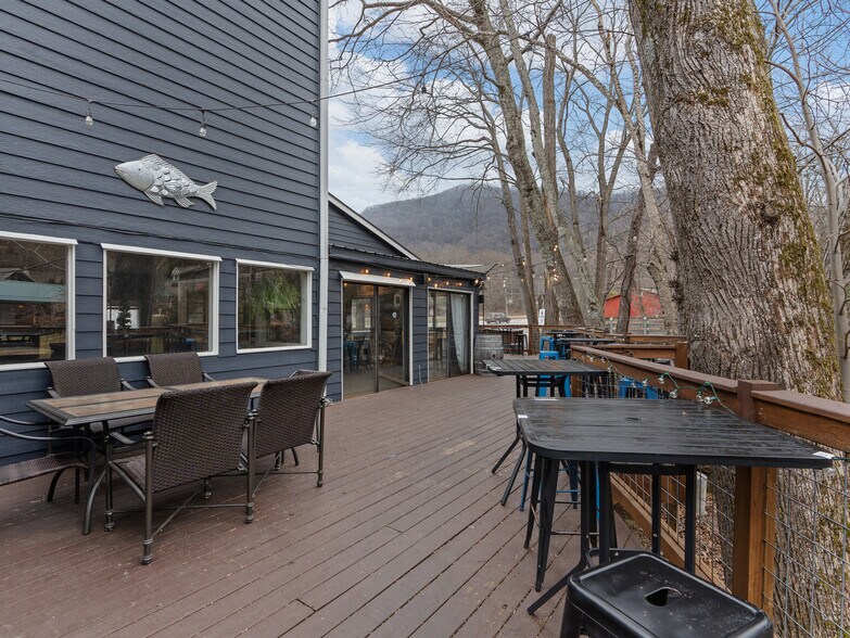 More Photos Of 4352 Soco Rd, Maggie Valley Restaurant For Sale