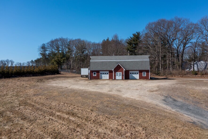 More Photos Of 600 Broncos Hwy, Mapleville Flex For Sale
