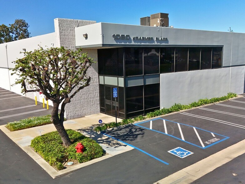 More Photos Of 1060-1072 N Kraemer Pl, Anaheim Manufacturing For Lease