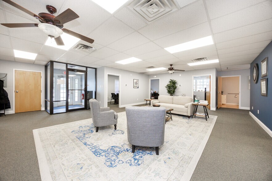 More Photos Of 1723 Swamp Pike, Gilbertsville Office For Lease