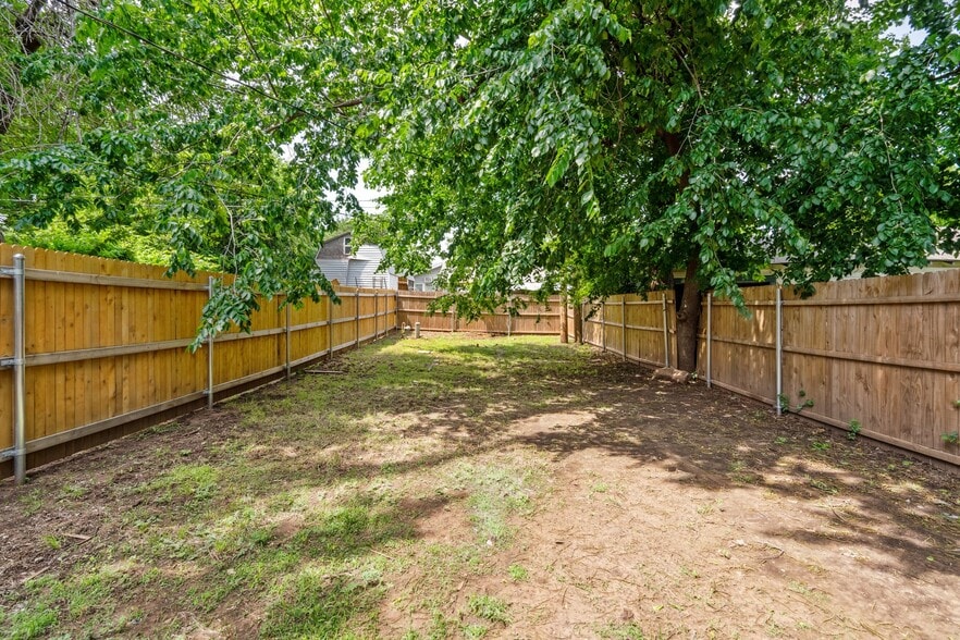 More Photos Of 2123 W Park Pl, Oklahoma City Specialty For Sale