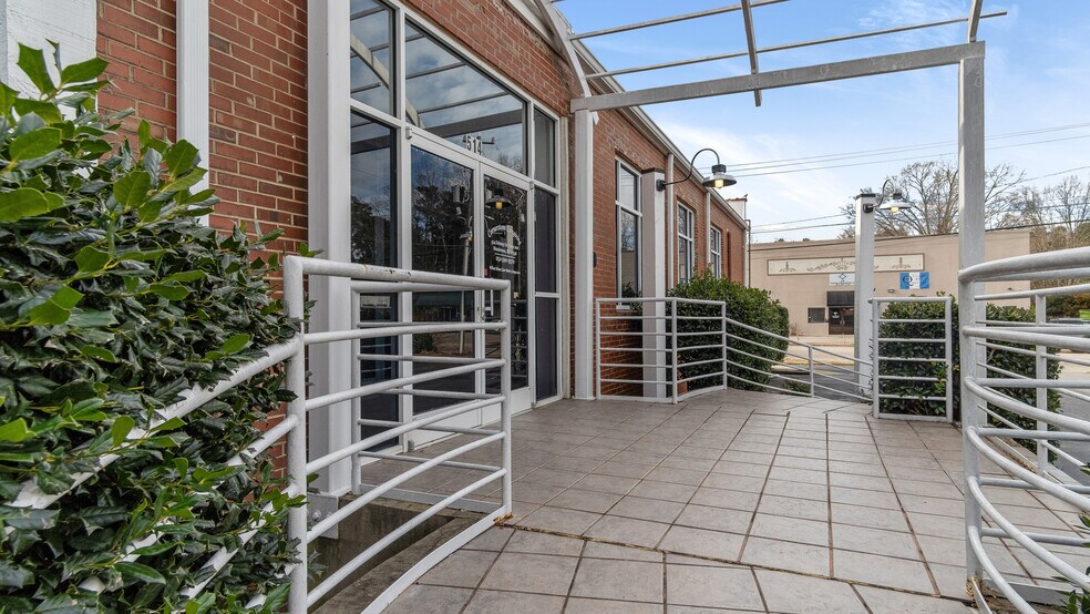 More Photos Of 514 Dabney Rd, Henderson Office For Lease