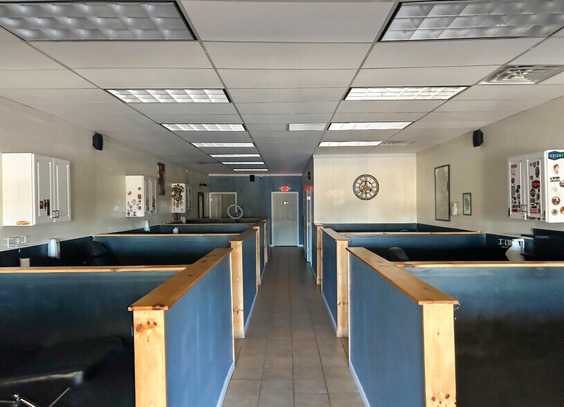 More Photos Of 1691-1699 N Bethlehem Pike, Hatfield General Retail For Lease