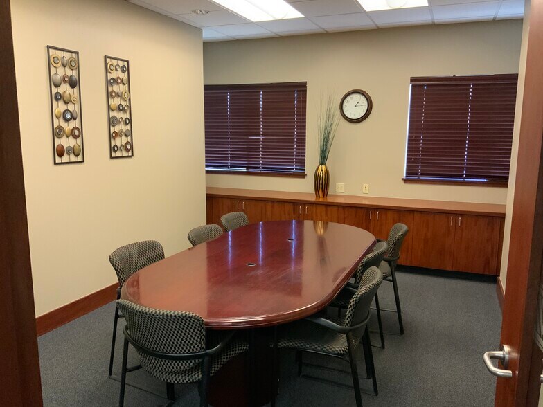 More Photos Of 8740-8746 Mary Ave NW, Seattle Office Residential For Lease