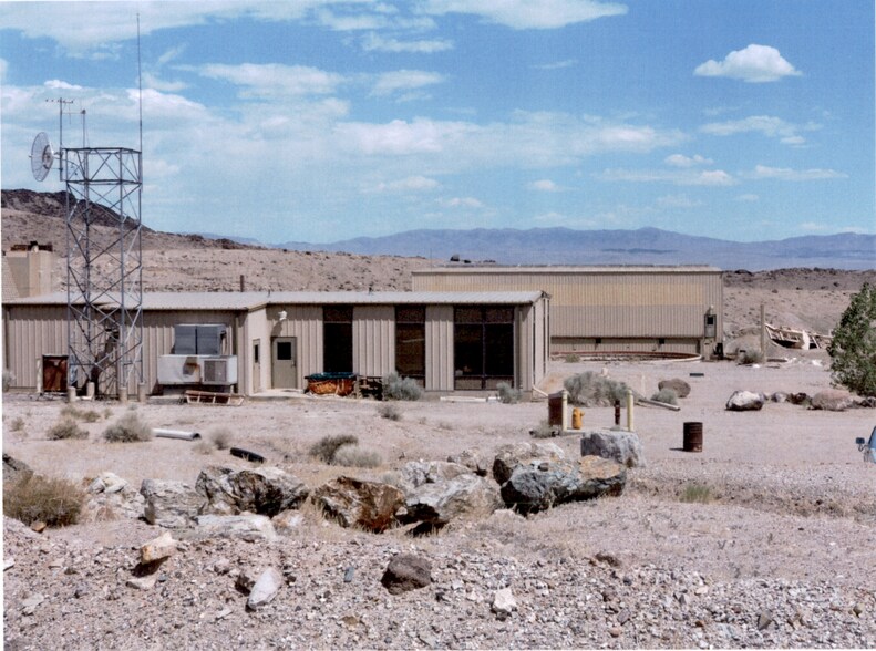 More Photos Of 1 To 1 Mill, Silverpeak Land For Sale