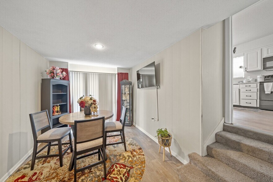 More Photos Of 1707 E 97th St, Kansas City Apartments For Sale