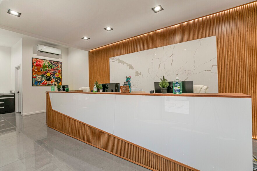 More Photos Of 4605–4619 W Pico Boulevard, Los Angeles Auto Repair For Sale