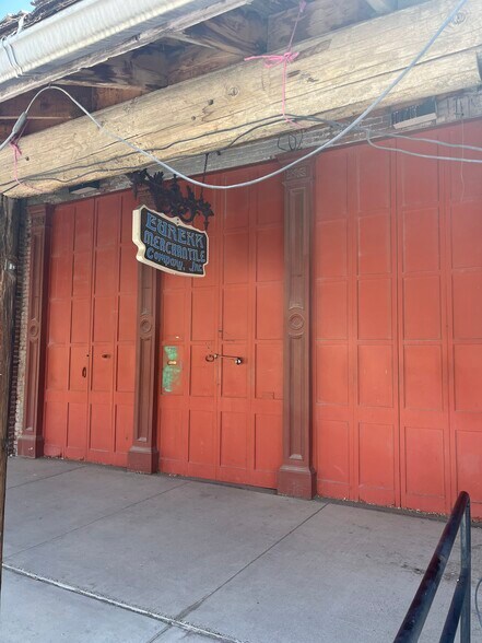 More Photos Of 51 N Main St, Eureka Specialty For Sale