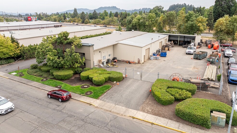 More Photos Of 483 Shelley St, Springfield Warehouse For Lease