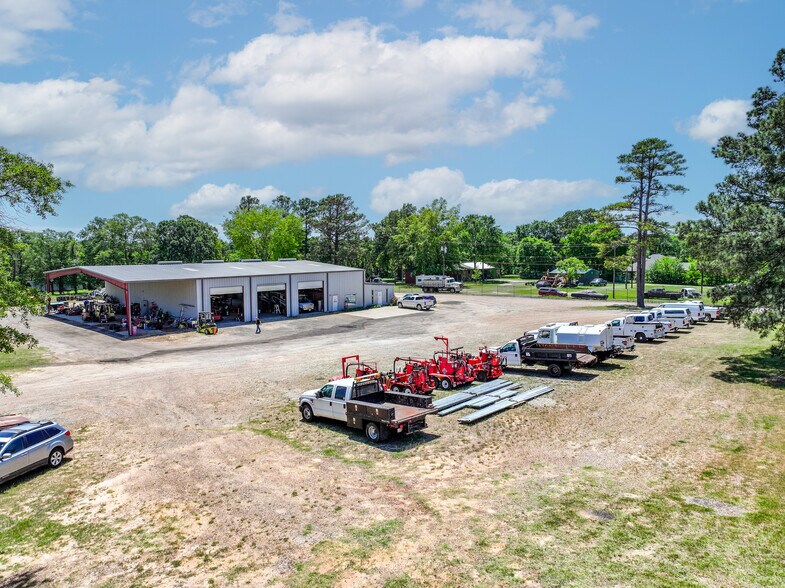 More Photos Of 20741 State Highway 155 S, Flint Light Manufacturing For Sale