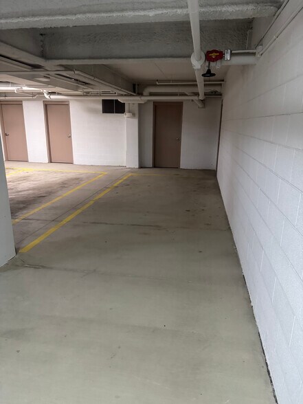 More Photos Of 822 Kumho Dr, Fairlawn Medical For Sale