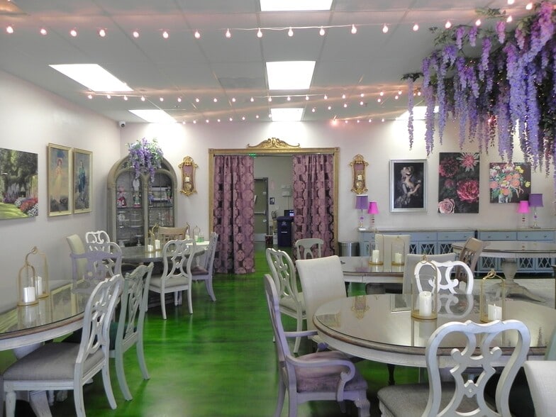 More Photos Of 2083 Orange Tree Ln, Redlands Freestanding For Lease