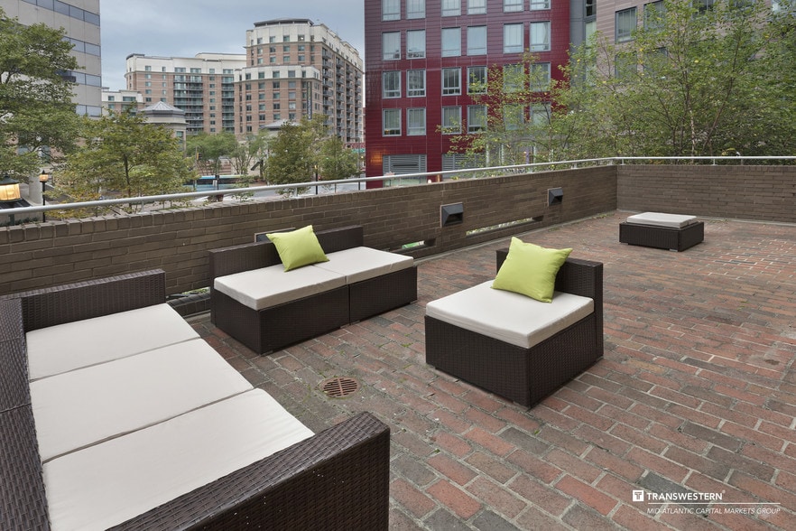 More Photos Of 7514 Wisconsin Ave, Bethesda Office For Lease