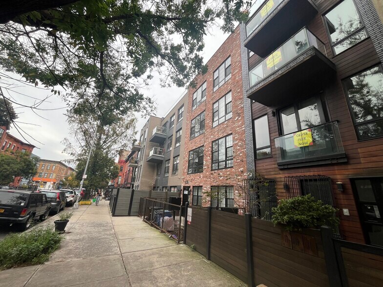 More Photos Of 670 Halsey St, Brooklyn Apartments For Sale