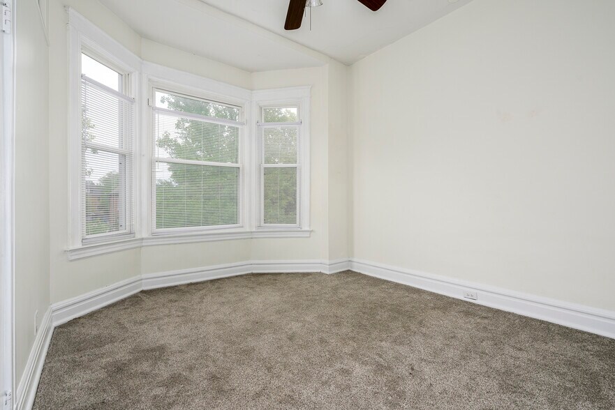 More Photos Of 4374-4382 W Pine Blvd, Saint Louis Office For Sale
