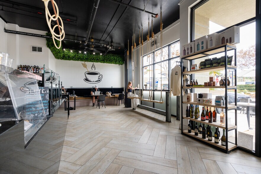 More Photos Of 170 Main St, Vista Apartments For Lease