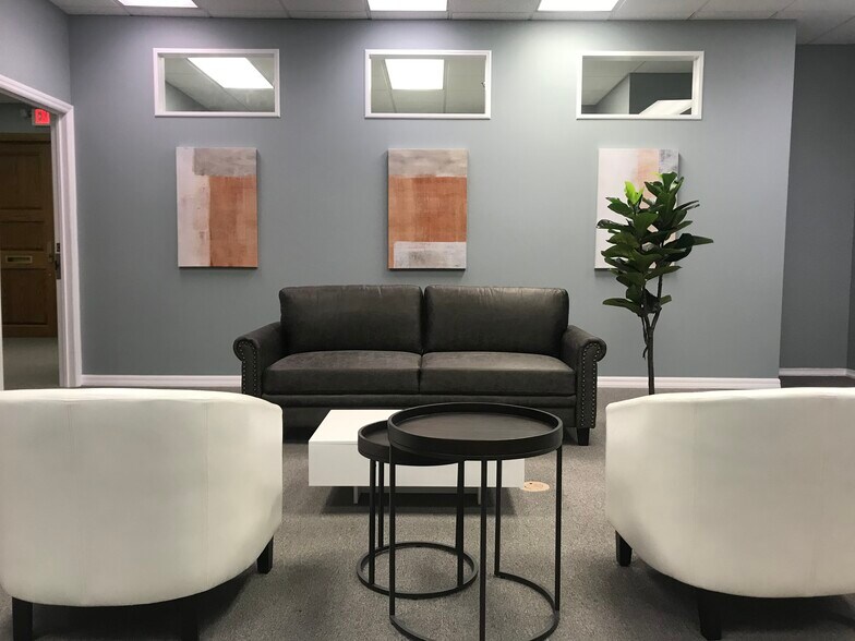 More Photos Of 100 2nd Ave N, Saint Petersburg Office For Lease