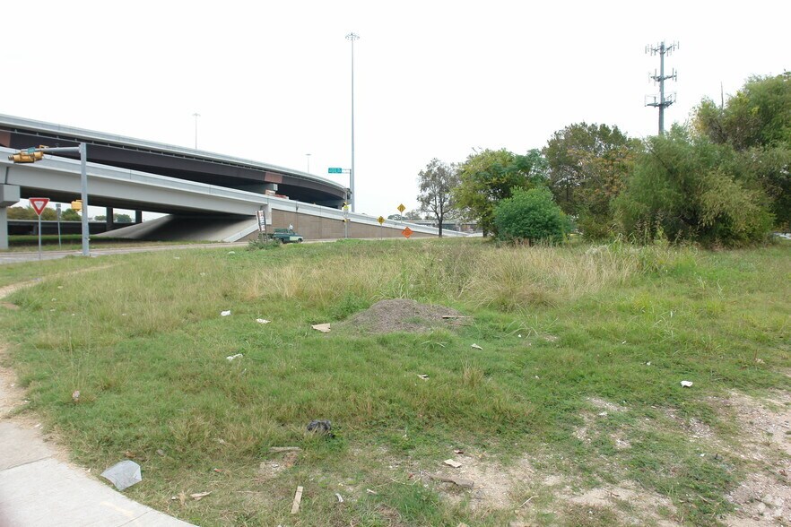 More Photos Of 2705 Baer St, Houston Land For Sale