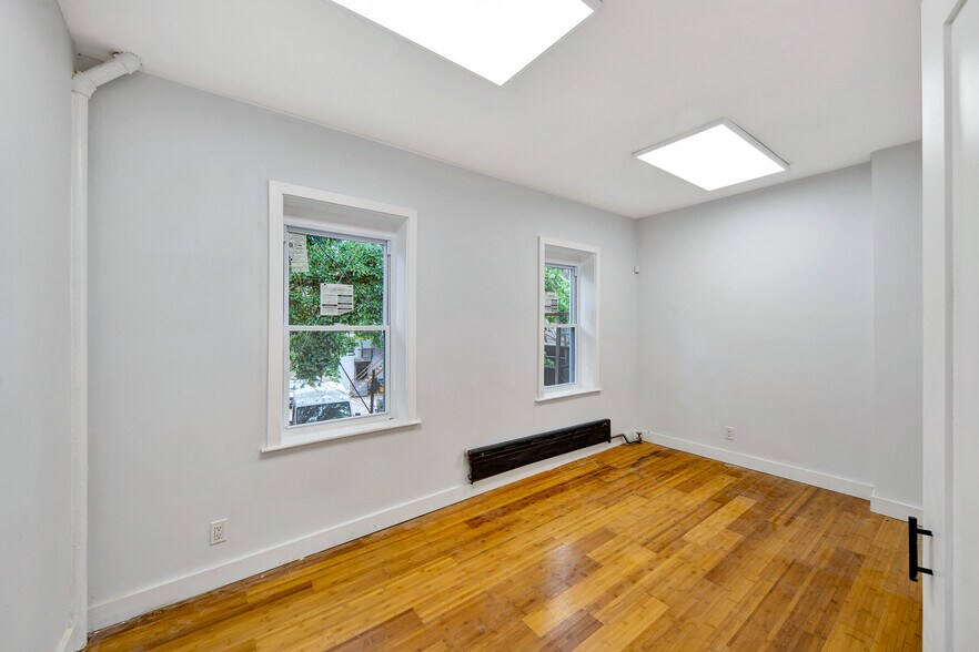 More Photos Of 1997-2013 Mcdonald Ave, Brooklyn Showroom For Lease