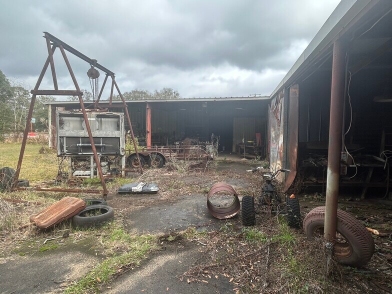 More Photos Of 2477 Saint Stephens Rd, Mobile Flex For Sale