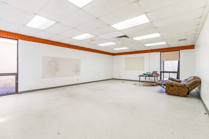 More Photos Of 214 N School St, Winfield Light Distribution For Sale