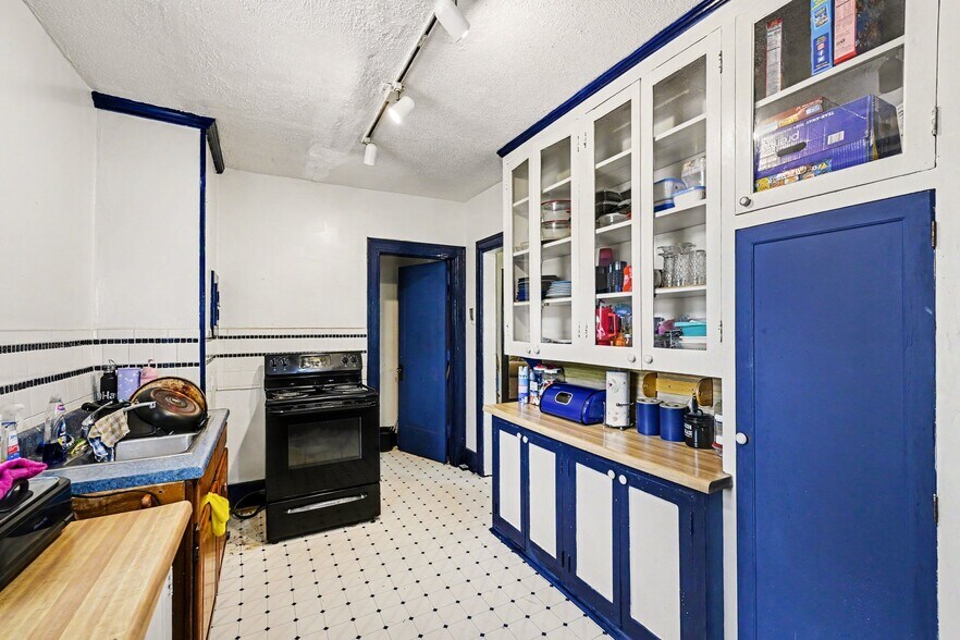 More Photos Of 611 Delaware Ave, Dayton Apartments For Sale