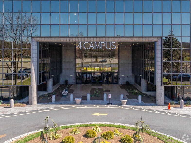 More Photos Of 4 Campus Dr, Parsippany Office For Lease