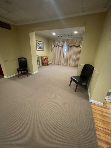 More Photos Of 3313 Brighton Rd, Pittsburgh Funeral Home For Sale