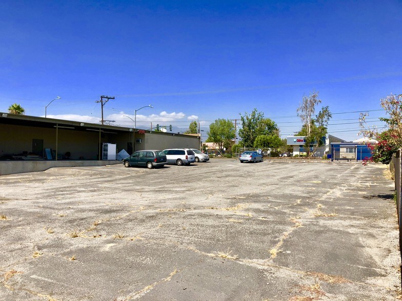 More Photos Of 17525 Arrow Blvd, Fontana Storefront For Lease