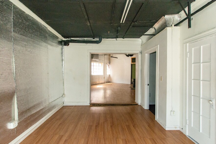 More Photos Of 975-977 Saratoga St, Boston Storefront Retail Office For Lease