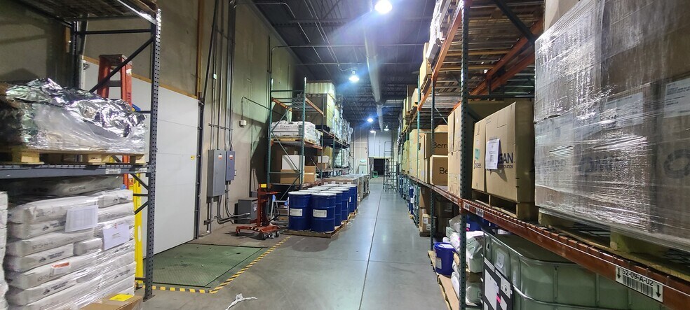 More Photos Of 2400 Pilot Knob Rd, Mendota Heights Light Manufacturing For Lease