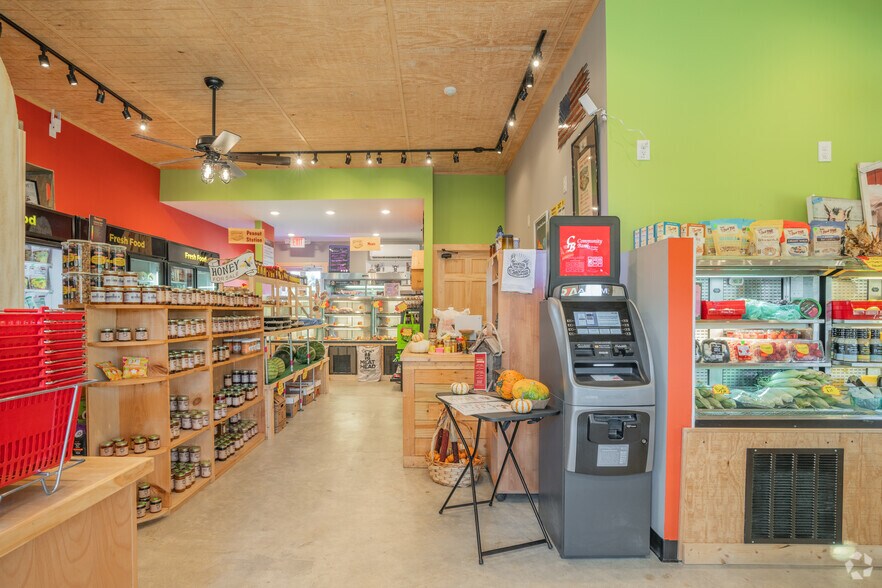 More Photos Of 54 Roosters Way, Jasper Restaurant For Sale