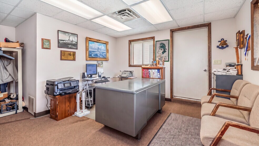 More Photos Of 1333 Jackson St, Iron Mountain Industrial For Sale