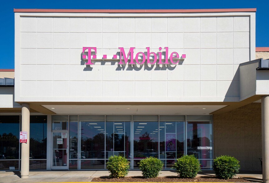 More Photos Of 1008 Crossroads Dr, Statesville Unknown For Lease