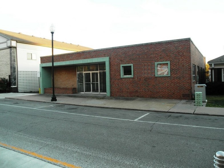 More Photos Of 315 W Kansas Ave, Independence Coworking Space