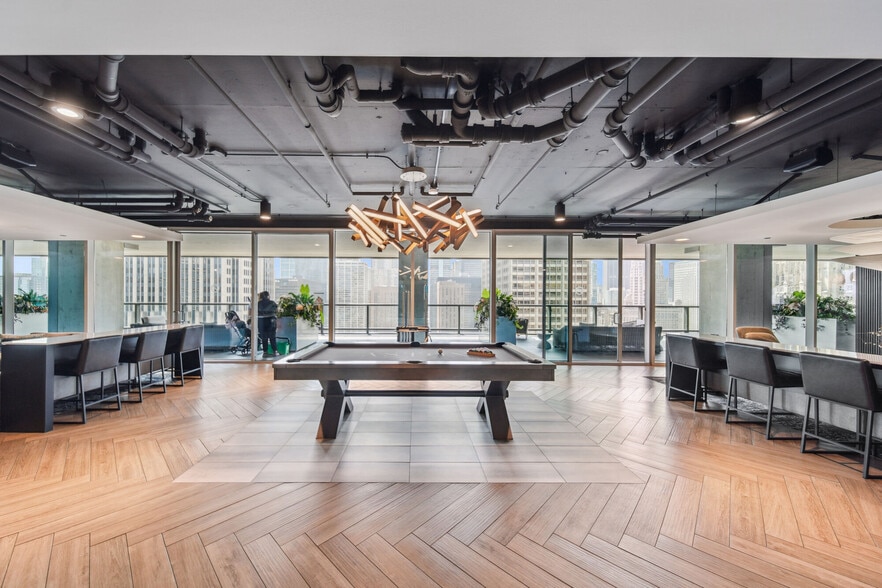 More Photos Of 200 E Illinois St, Chicago Apartments For Sale