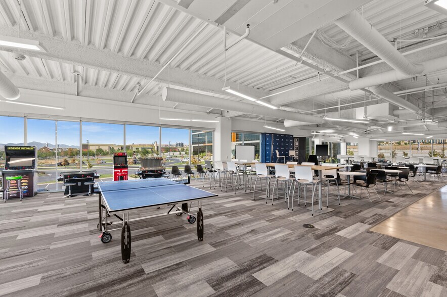 More Photos Of 2000 W Ashton Blvd, Lehi Office For Lease